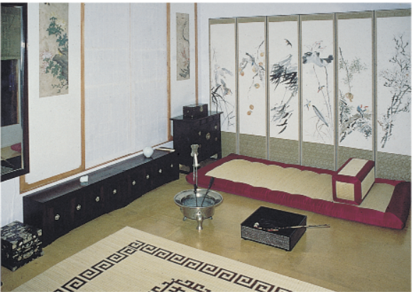 Inner room in Hawaii University Gallery. Courtesy of Young-Kyu Park, 1984